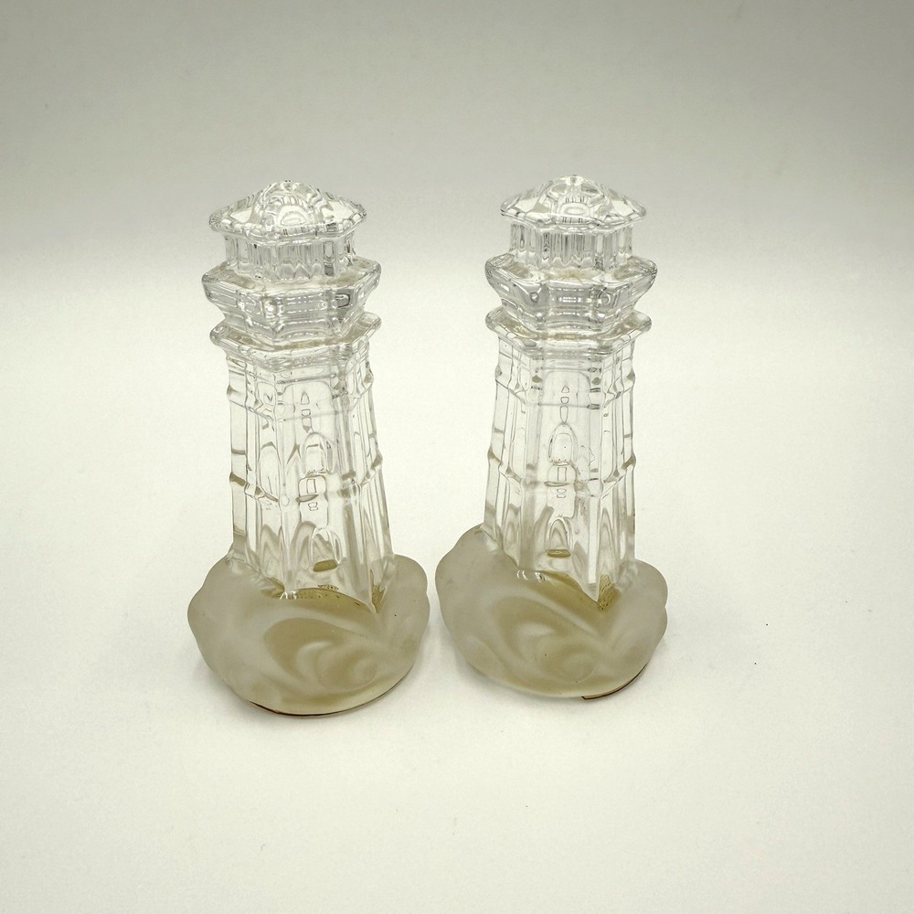 LENOX Lighthouse Crystal‎ Salt & Pepper Shakers Fosted Coastal Shore  (O15M)